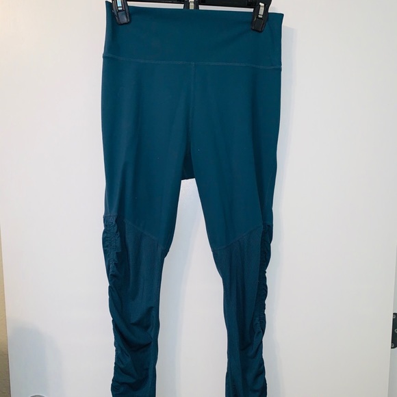 fabletics scrunch leggings